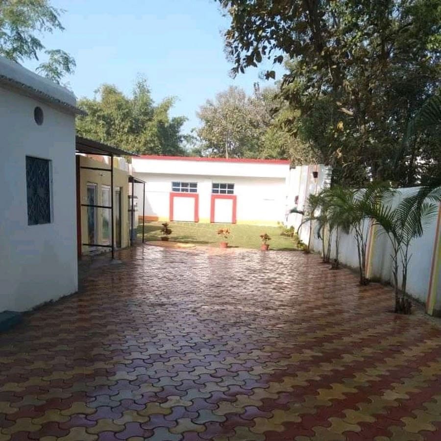 MISHRA LODGE and GARDEN Image