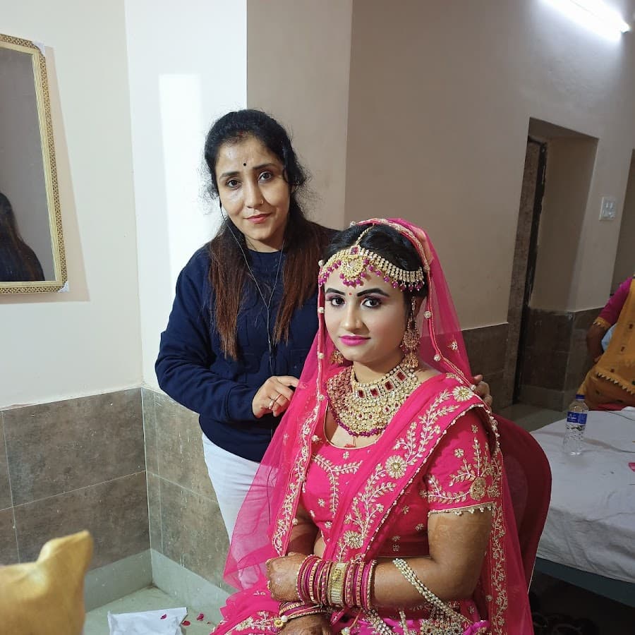 SHE ( Ladies beauty parlour) Image