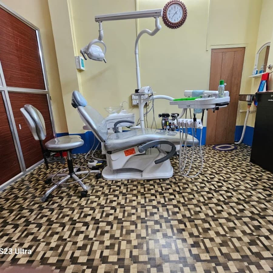 SRI SAI DENTAL CLINIC Image
