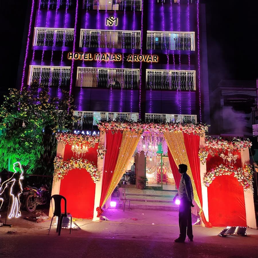 Hotel Manas Sarovar Image